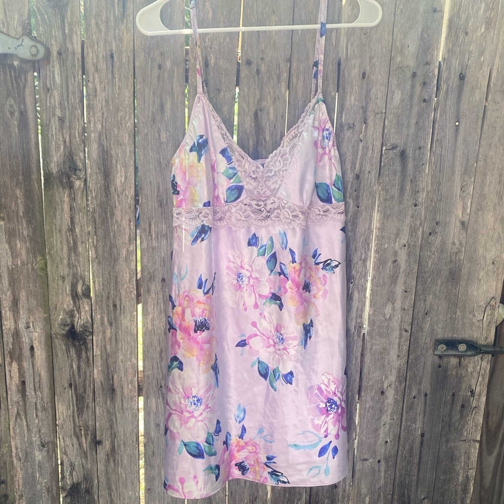 Thalia sodi floral chemise size large
